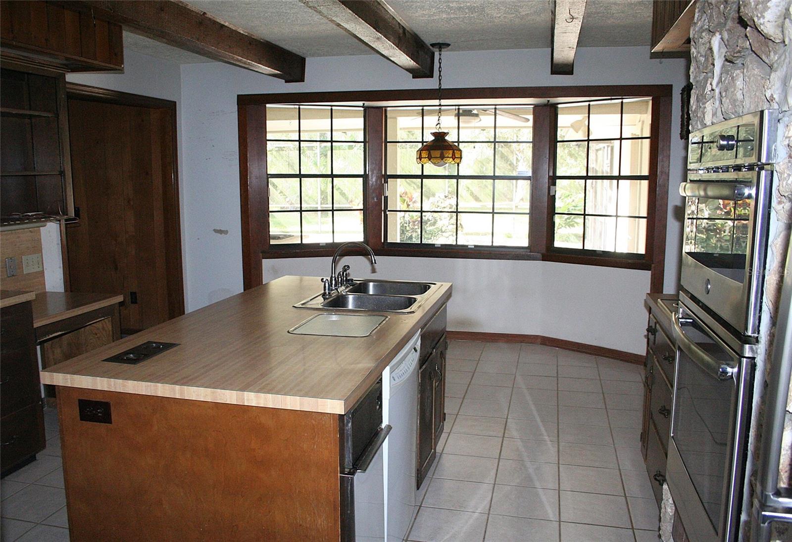 Image 12 of 53 For 122 Wisteria Drive