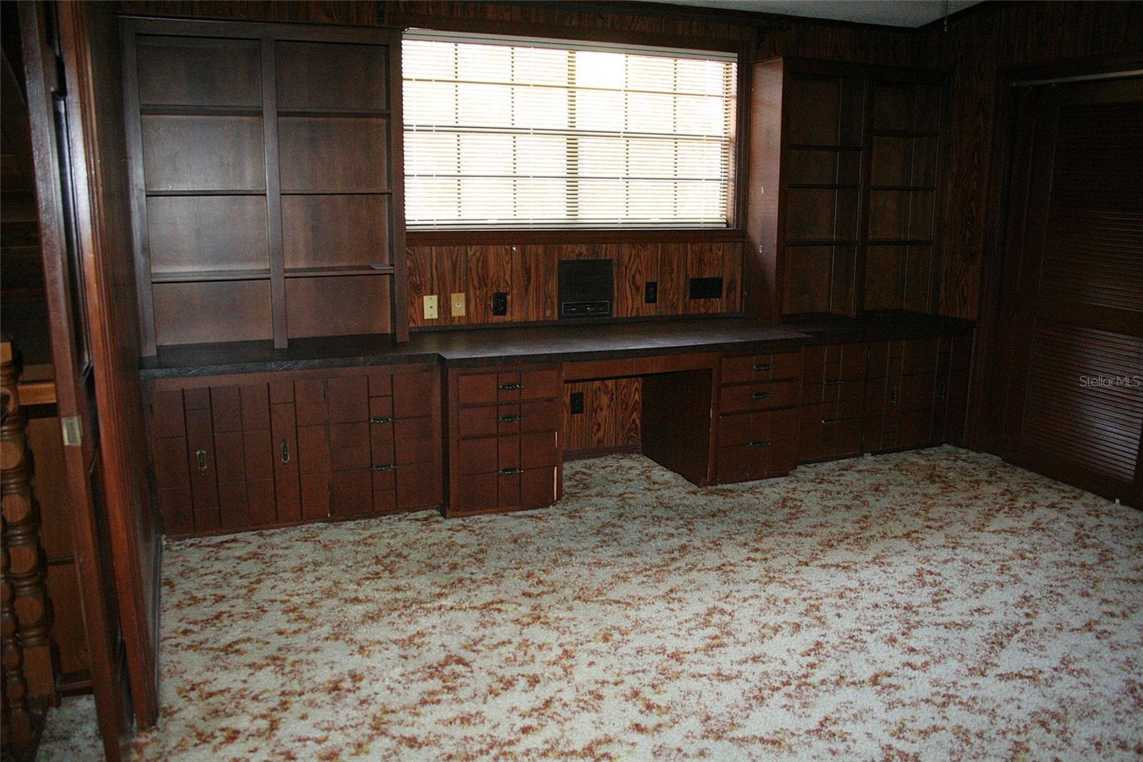 Image 18 of 53 For 122 Wisteria Drive