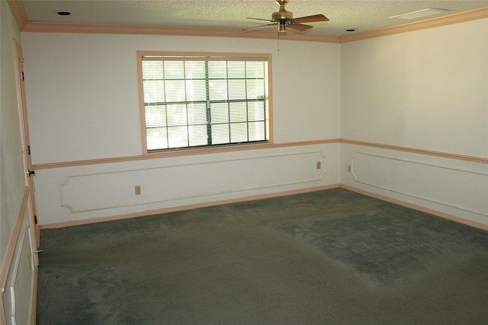 Image 22 of 53 For 122 Wisteria Drive