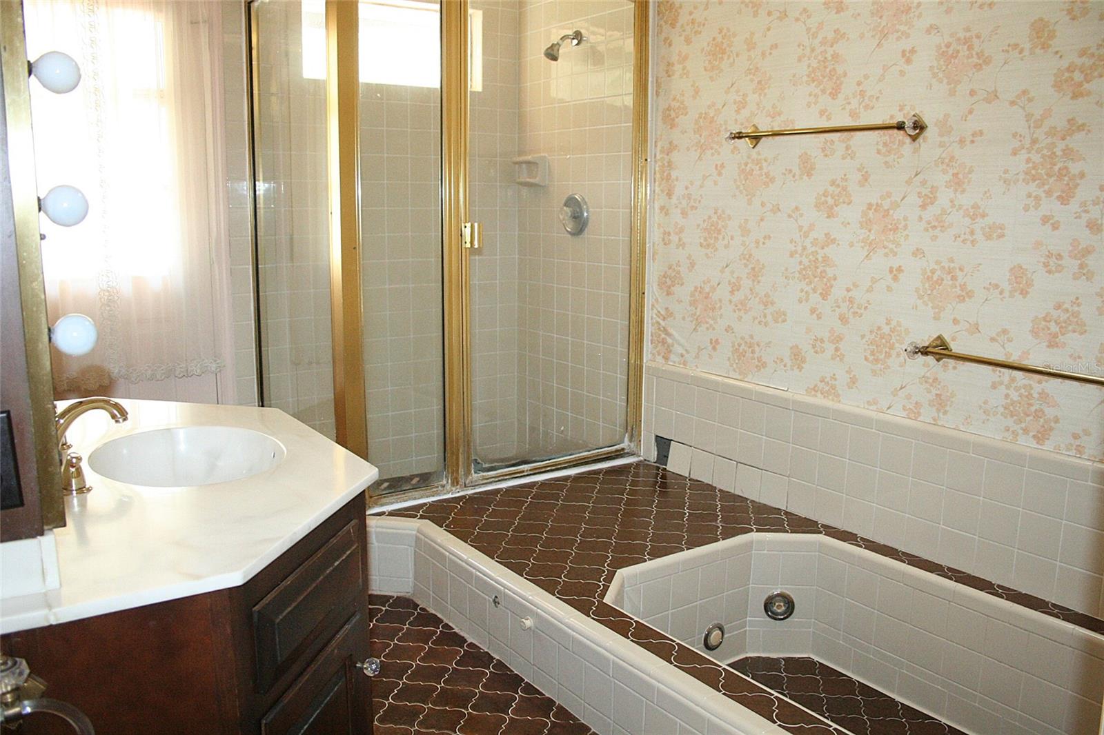 Image 24 of 53 For 122 Wisteria Drive