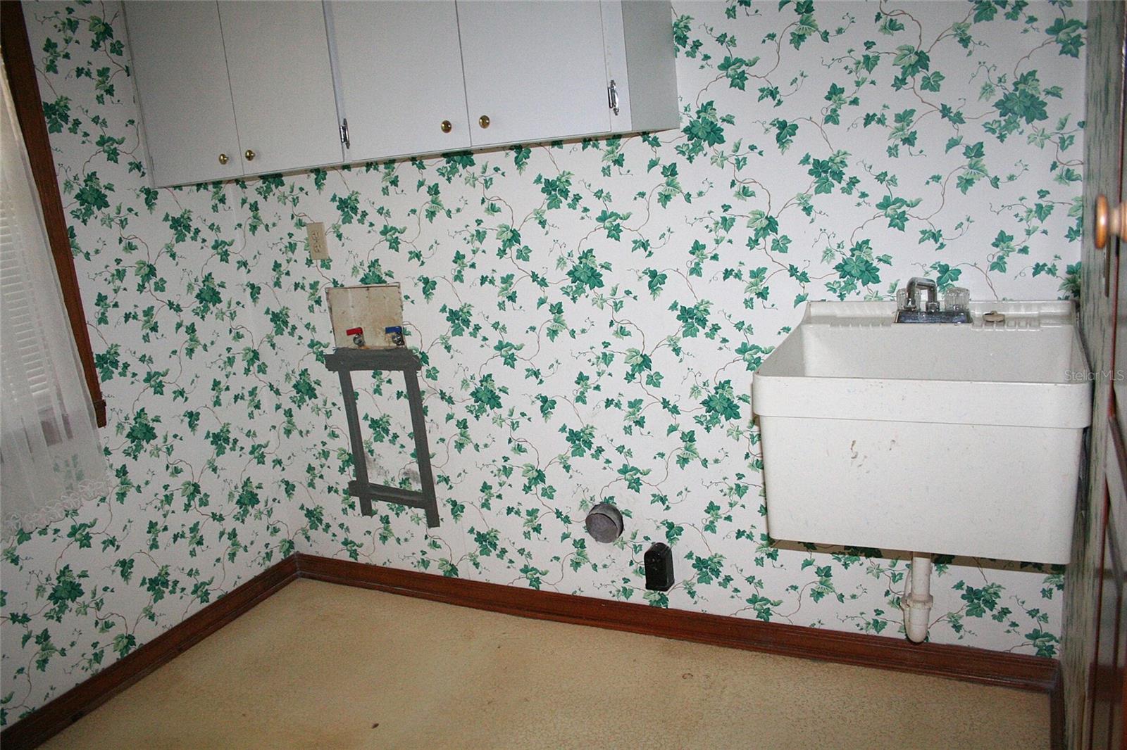 Image 35 of 53 For 122 Wisteria Drive