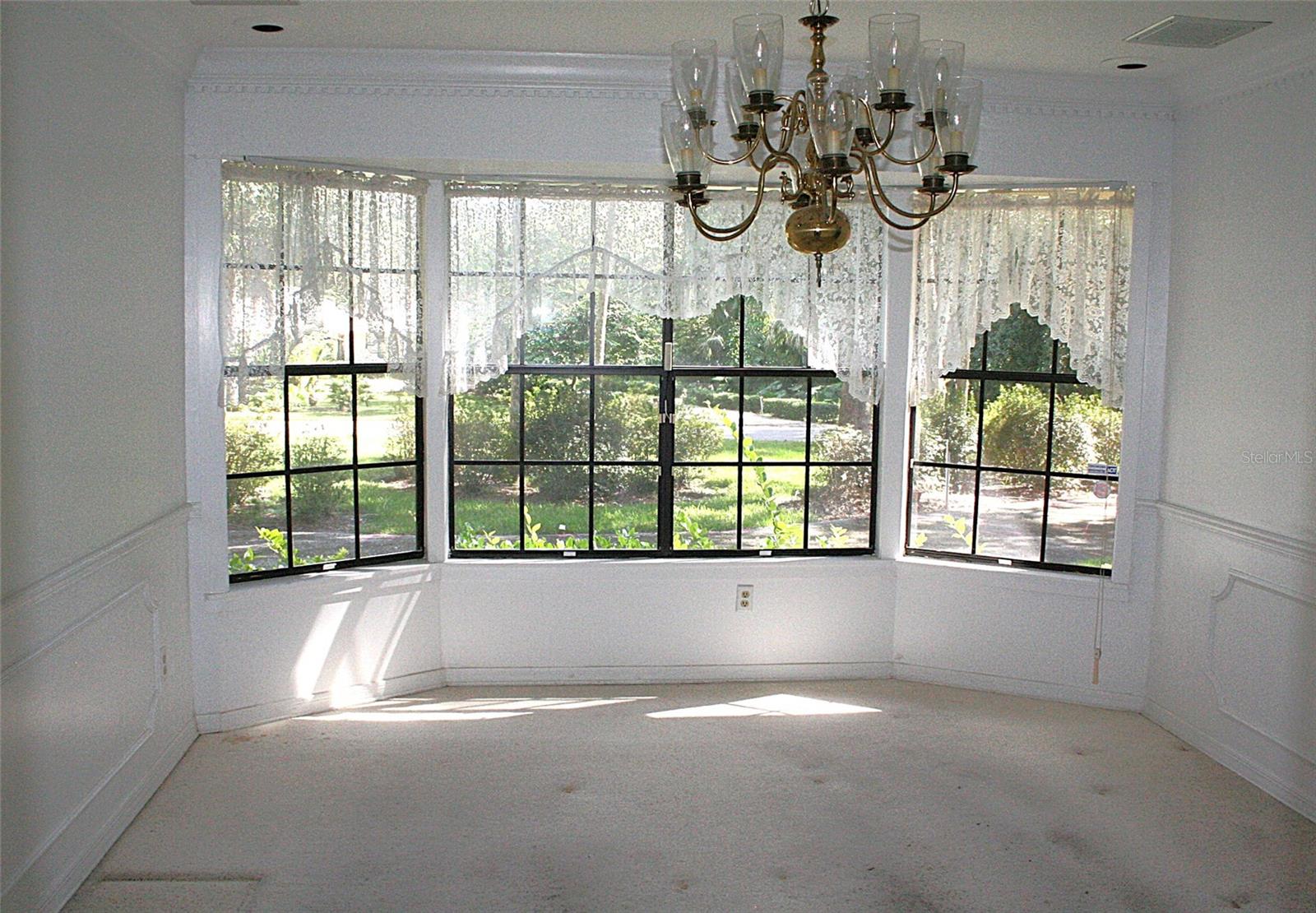 Image 9 of 53 For 122 Wisteria Drive