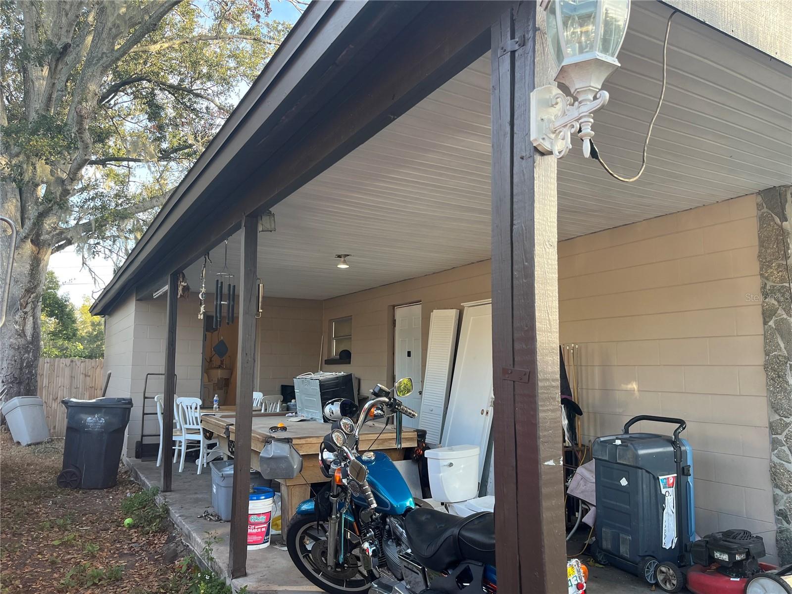 Image 4 of 10 For 9918 Albyar Avenue