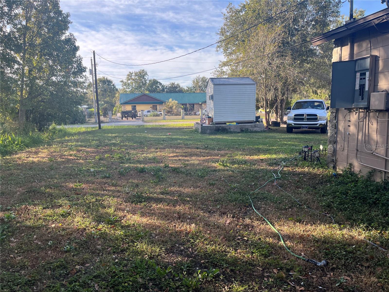 Image 9 of 10 For 9918 Albyar Avenue