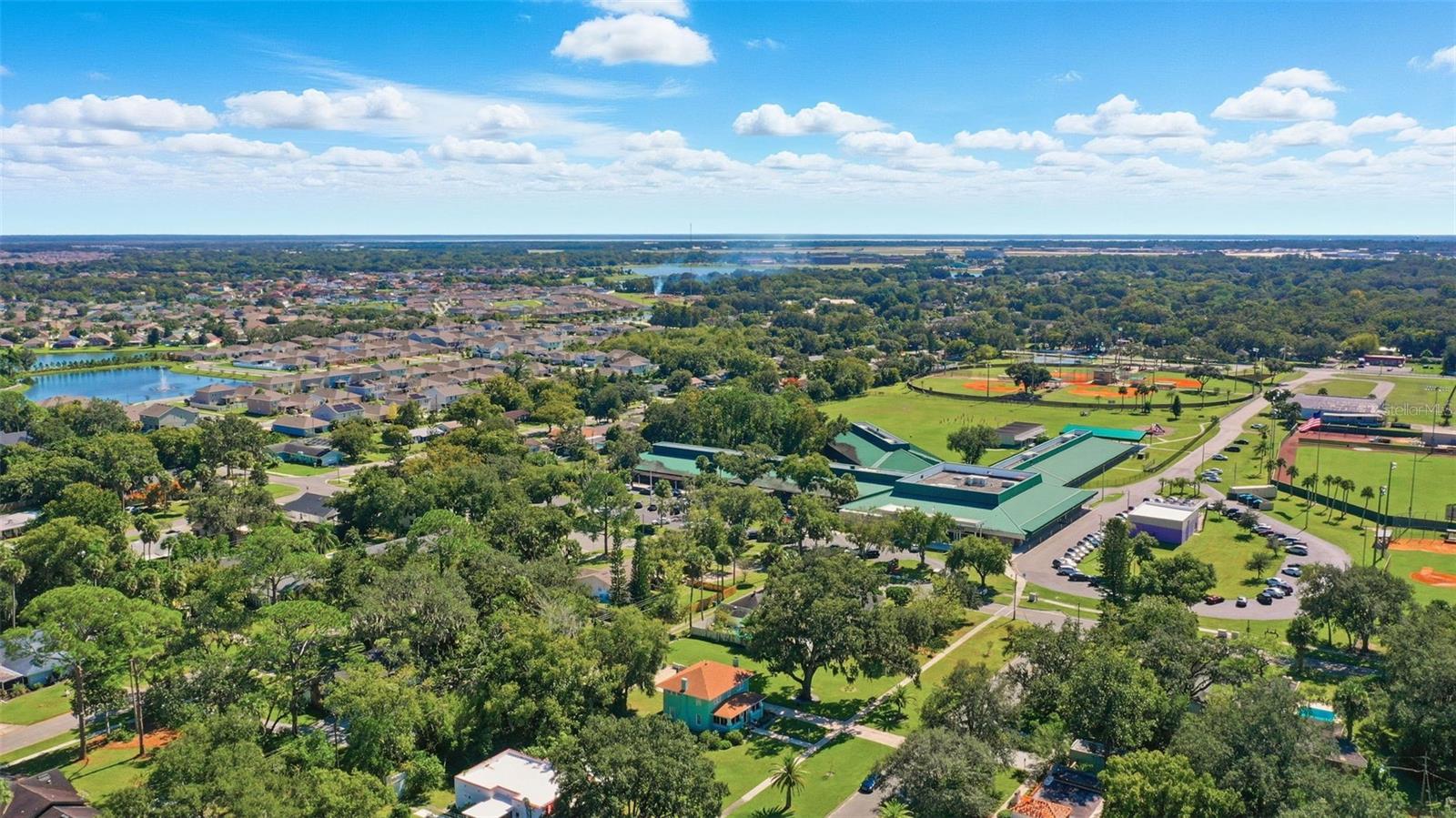 Image 6 of 40 For 457 Elliott Ave.