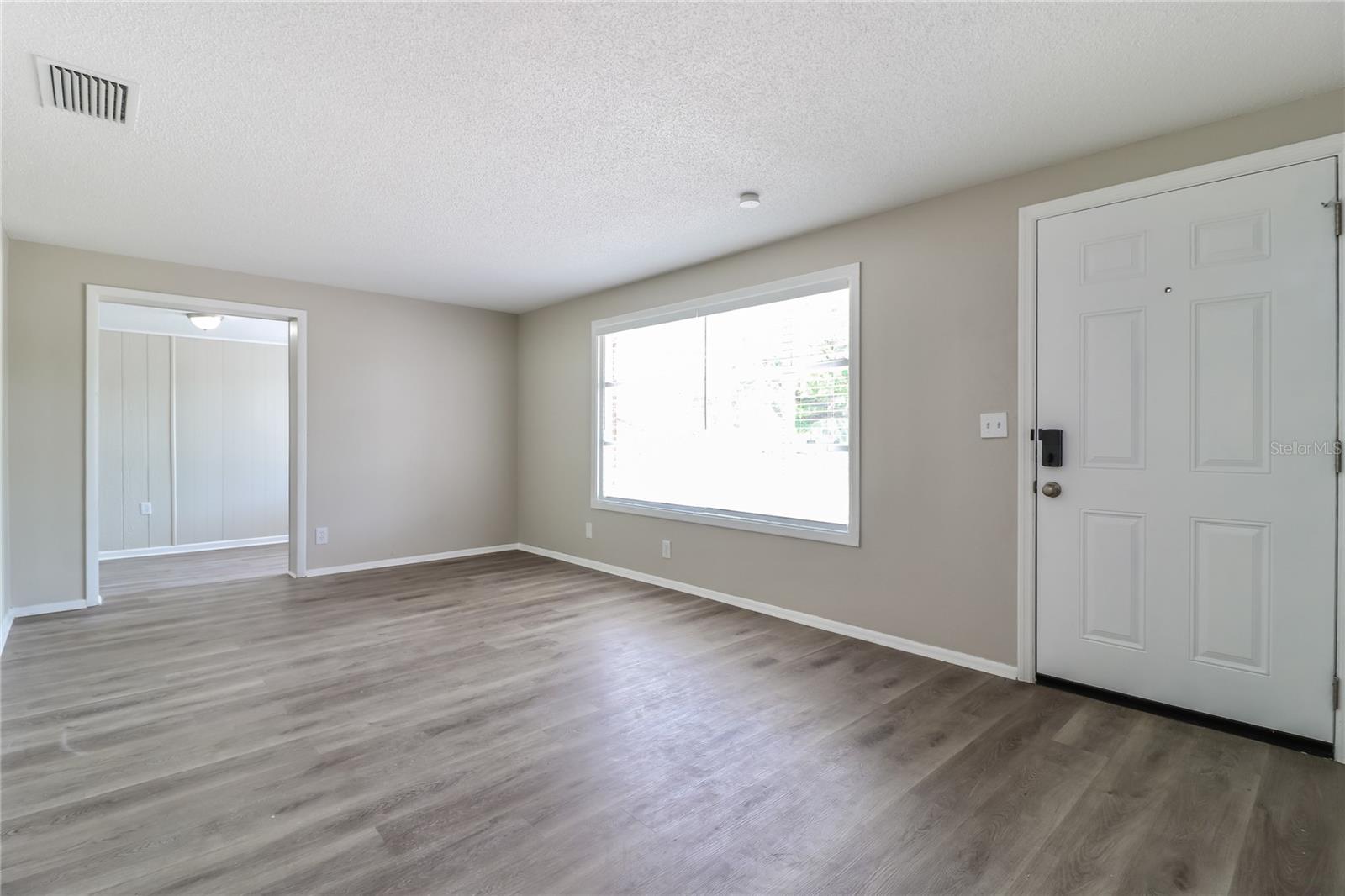 Image 3 of 16 For 3914 Deleuil Avenue