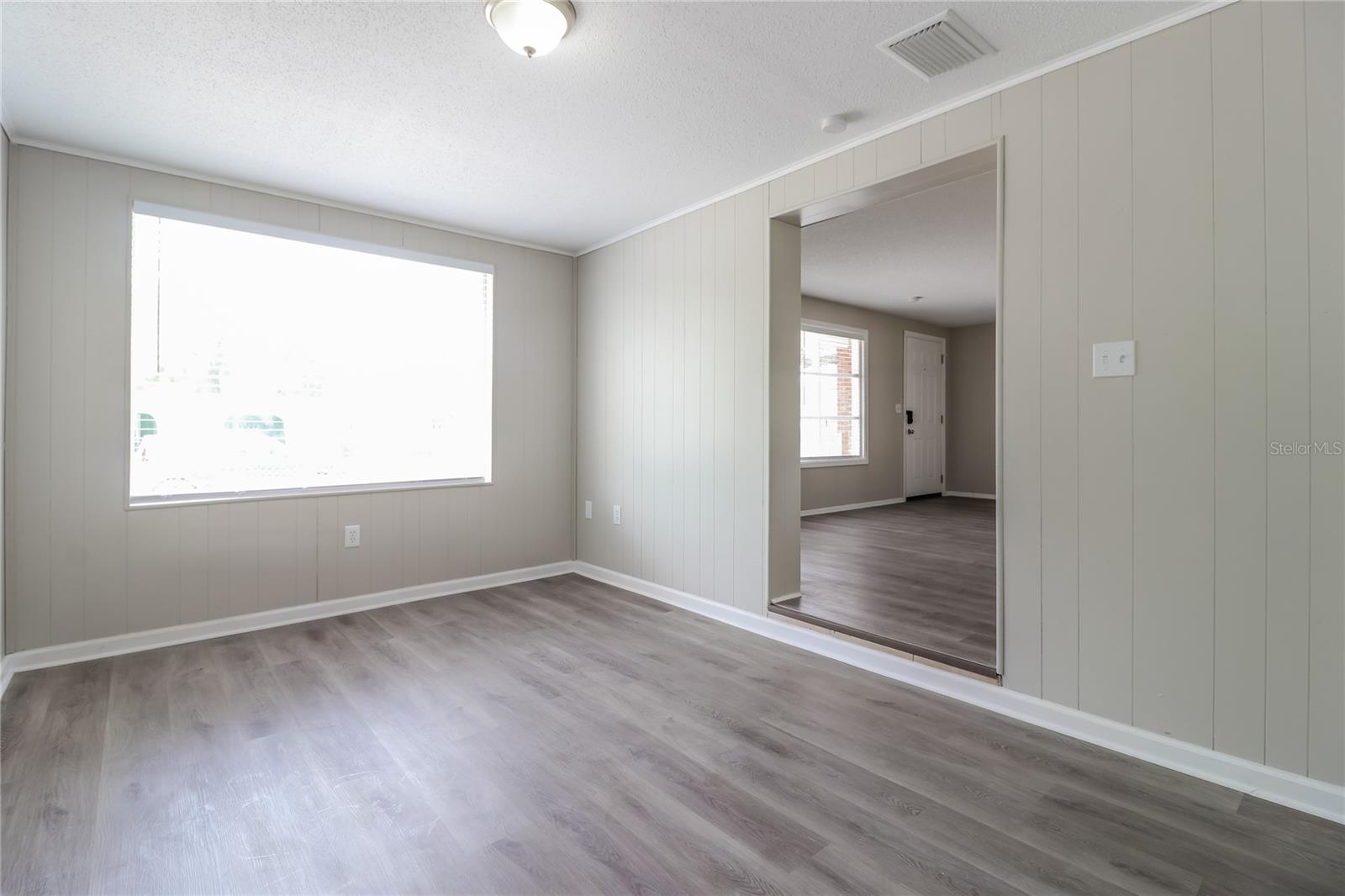 Image 5 of 16 For 3914 Deleuil Avenue