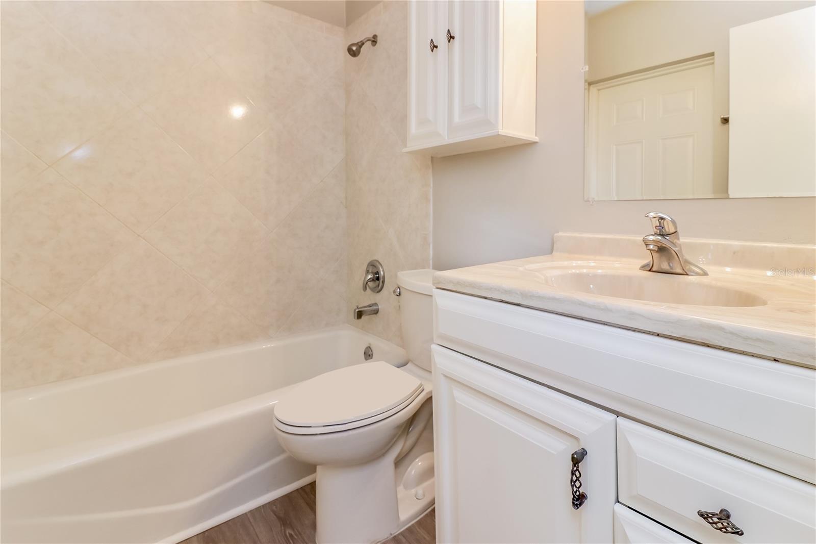 Image 7 of 16 For 7303 Willow Park Drive