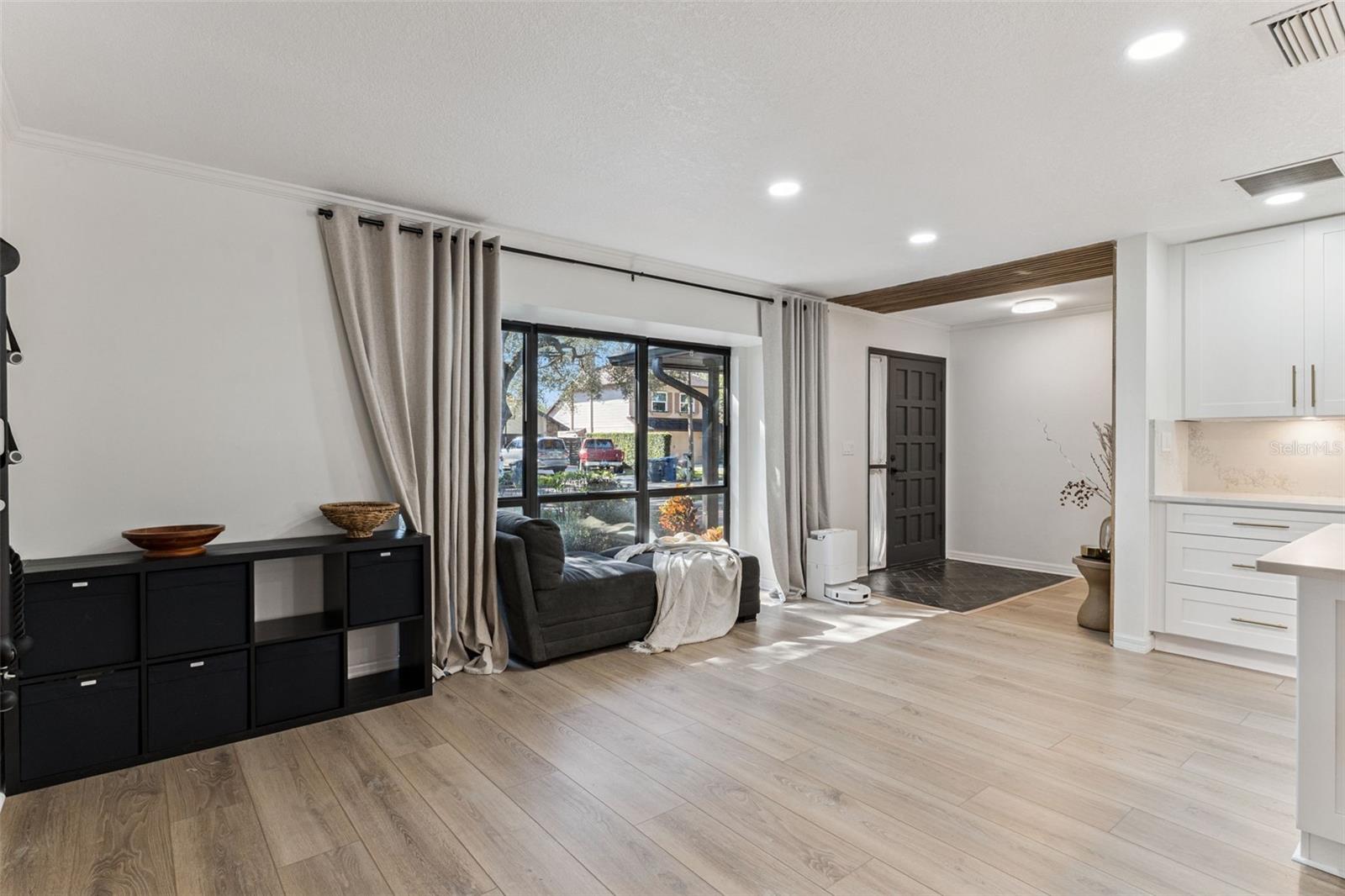 Image 10 of 44 For 1712 Golfside Drive