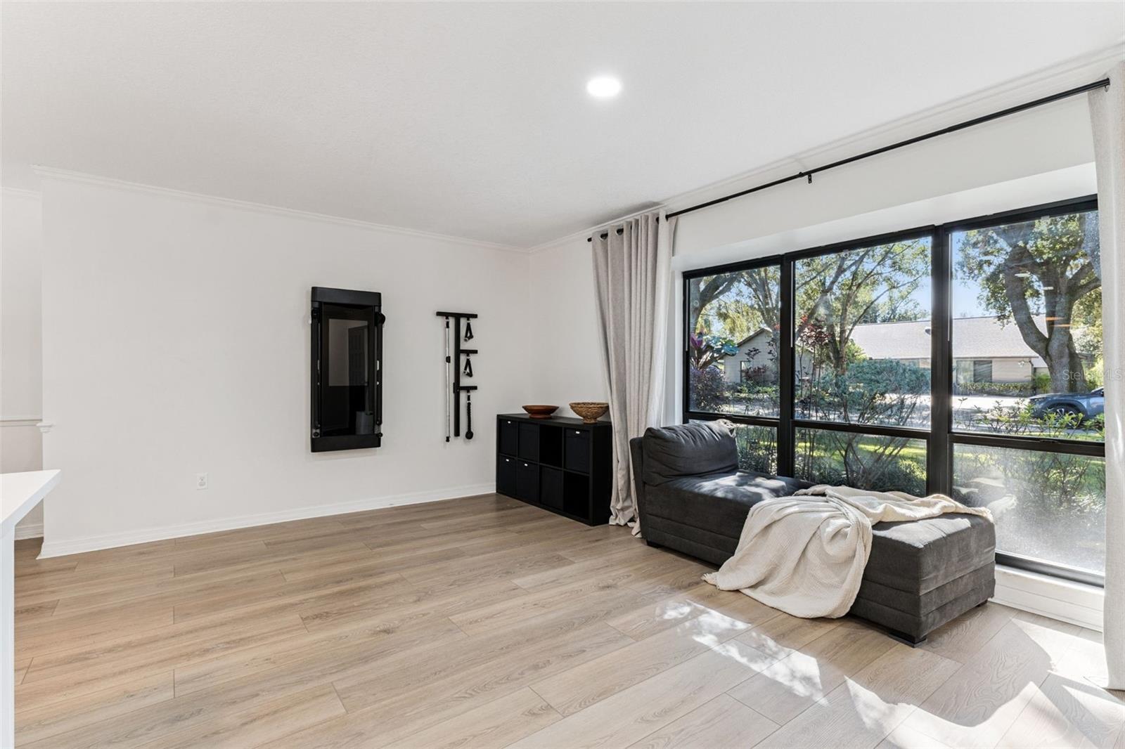 Image 16 of 44 For 1712 Golfside Drive