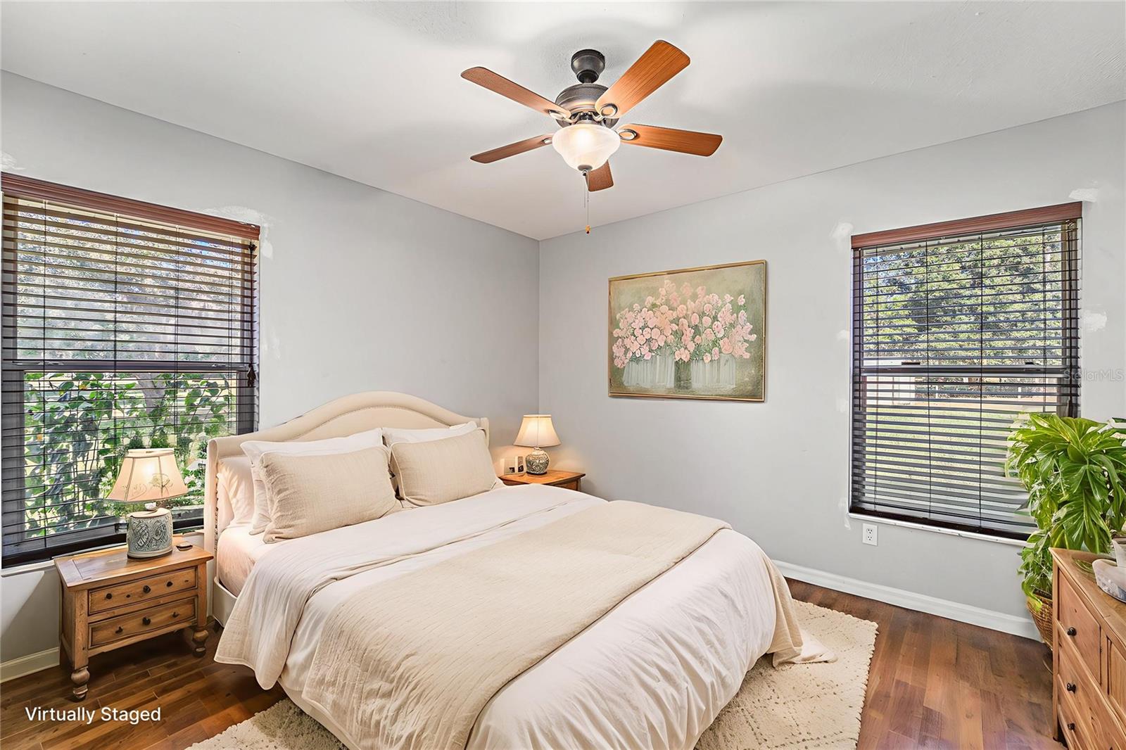 Image 29 of 35 For 518 Cr 312