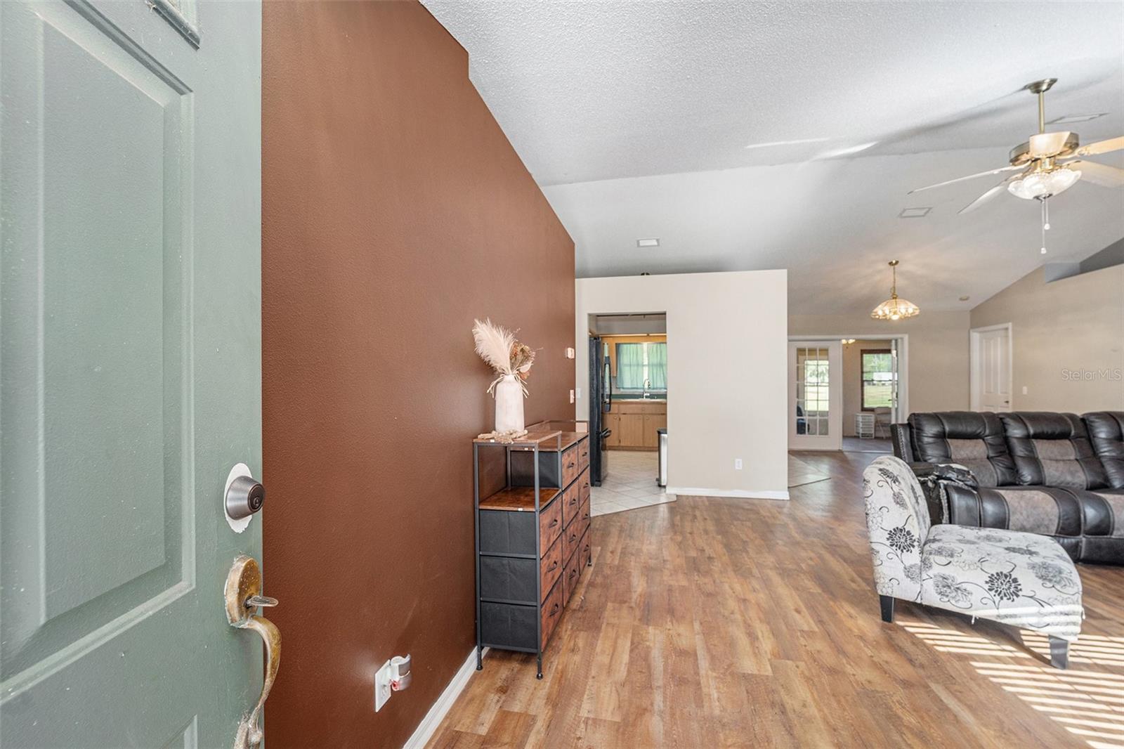 Image 4 of 35 For 518 Cr 312