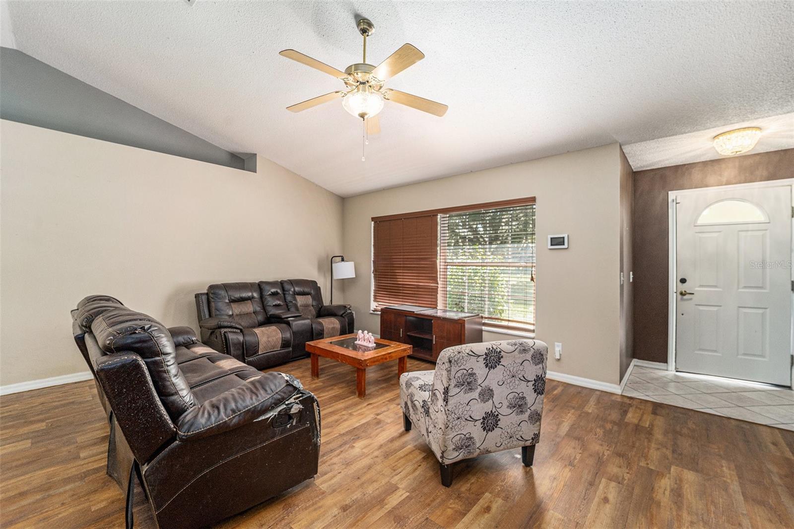 Image 6 of 35 For 518 Cr 312