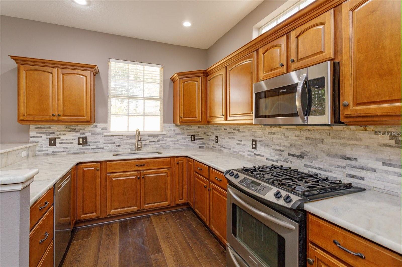 Image 10 of 24 For 41 Spruce Street