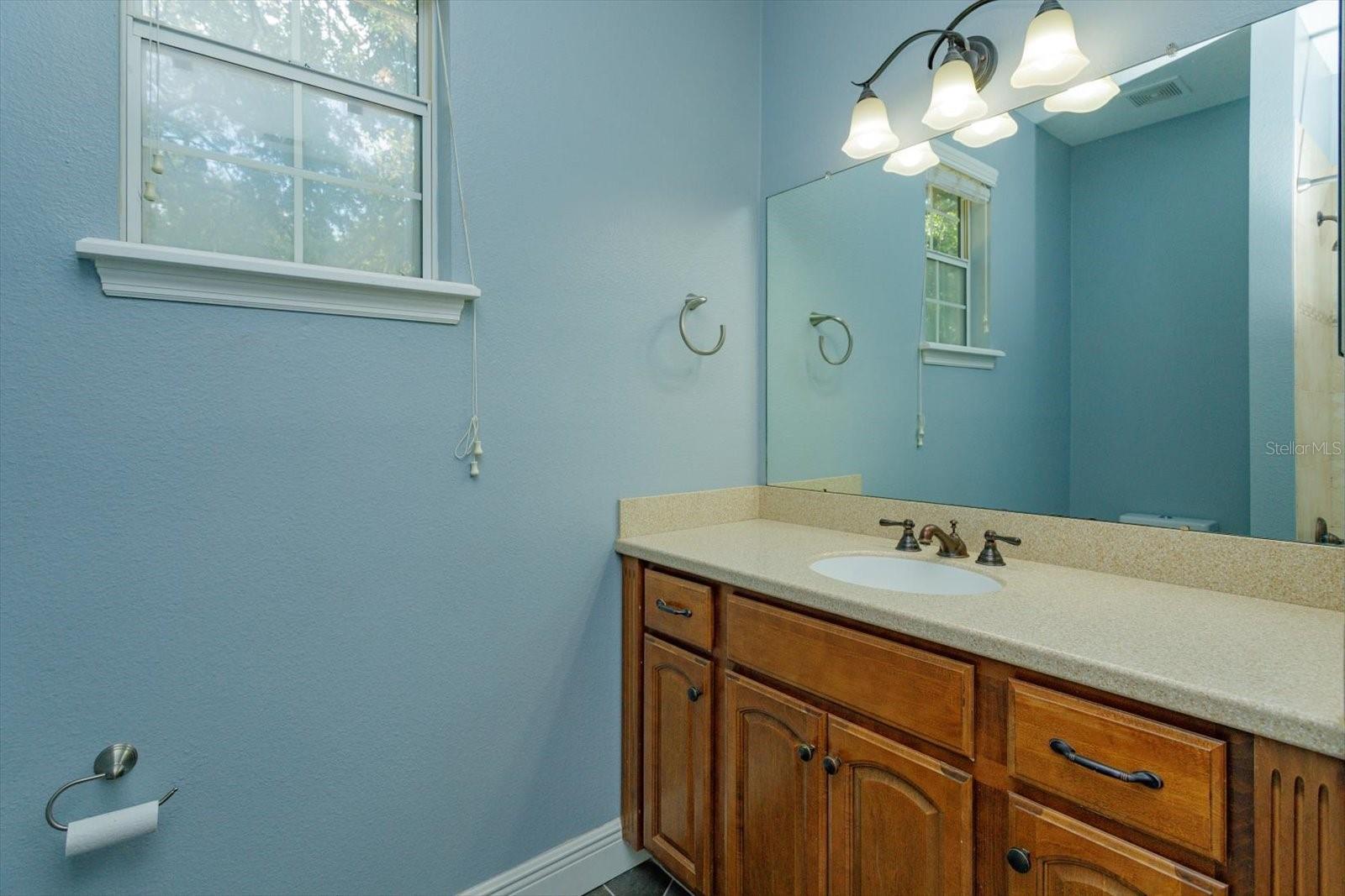 Image 17 of 24 For 41 Spruce Street