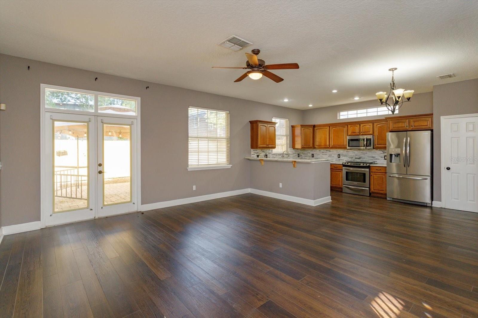 Image 5 of 24 For 41 Spruce Street