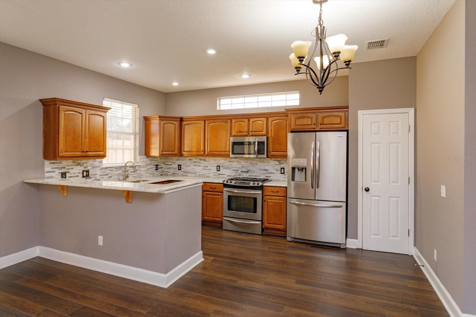 Image 8 of 24 For 41 Spruce Street