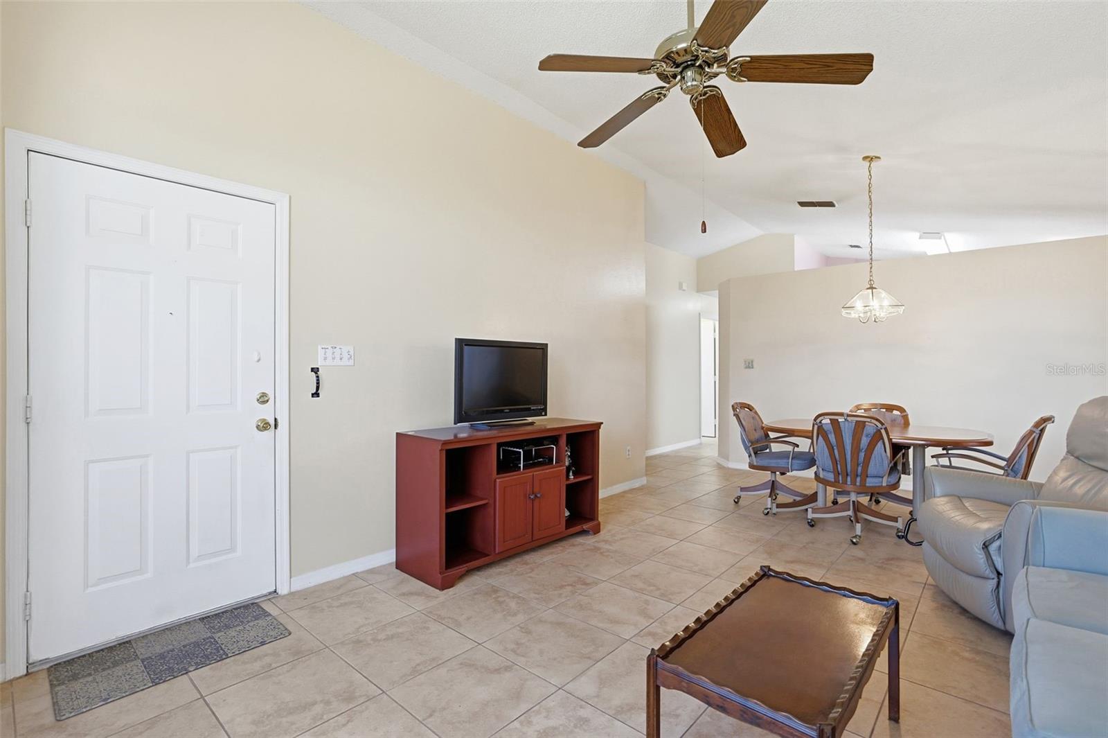 Image 10 of 35 For 270 San Gabriel Street