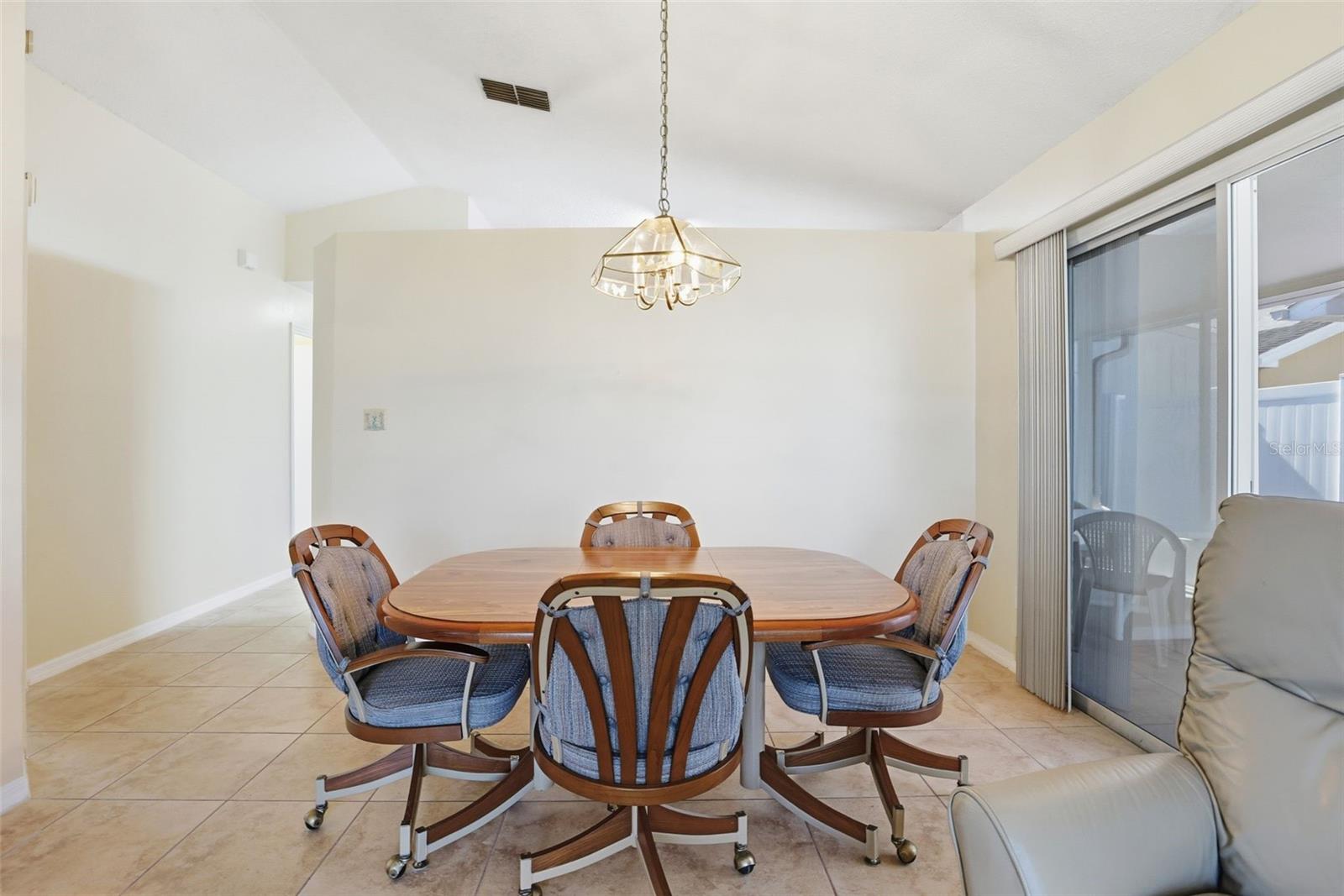 Image 12 of 35 For 270 San Gabriel Street