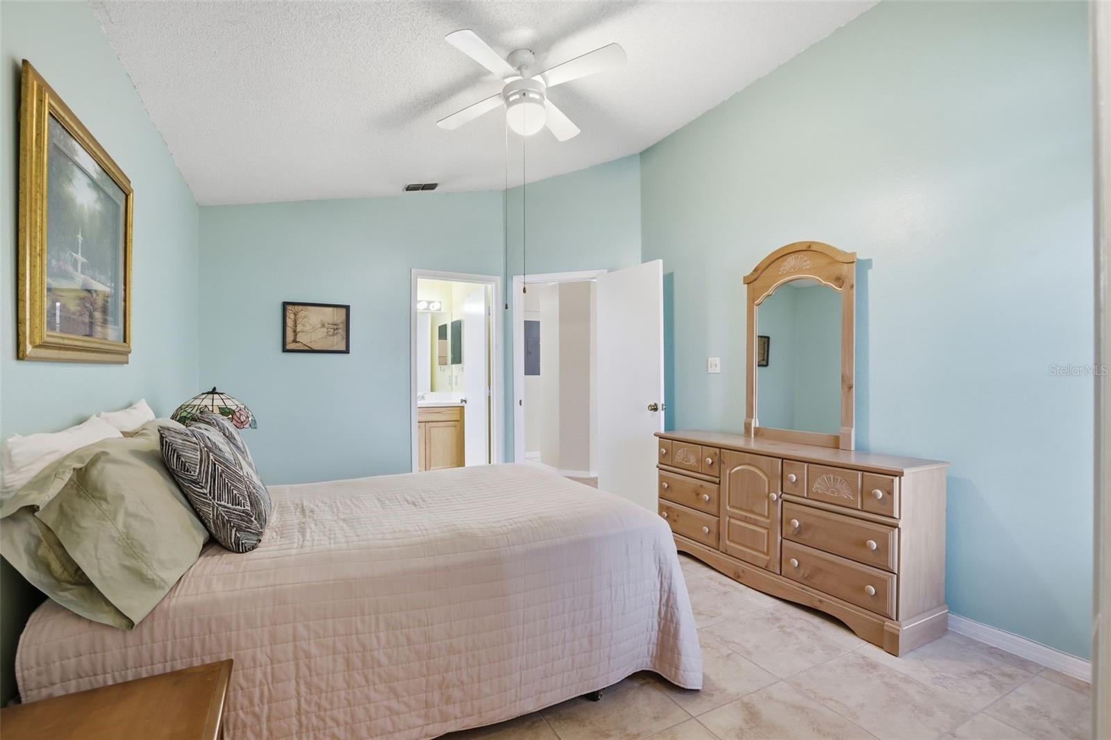 Image 19 of 35 For 270 San Gabriel Street