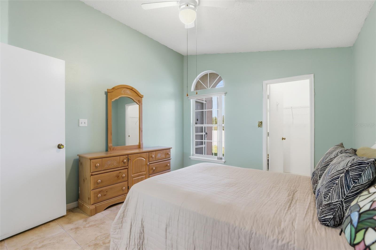 Image 20 of 35 For 270 San Gabriel Street