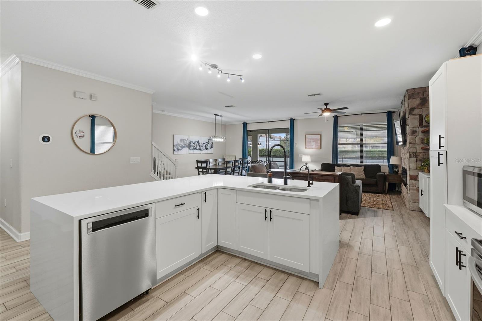 Image 10 of 59 For 1408 Moon Valley Drive