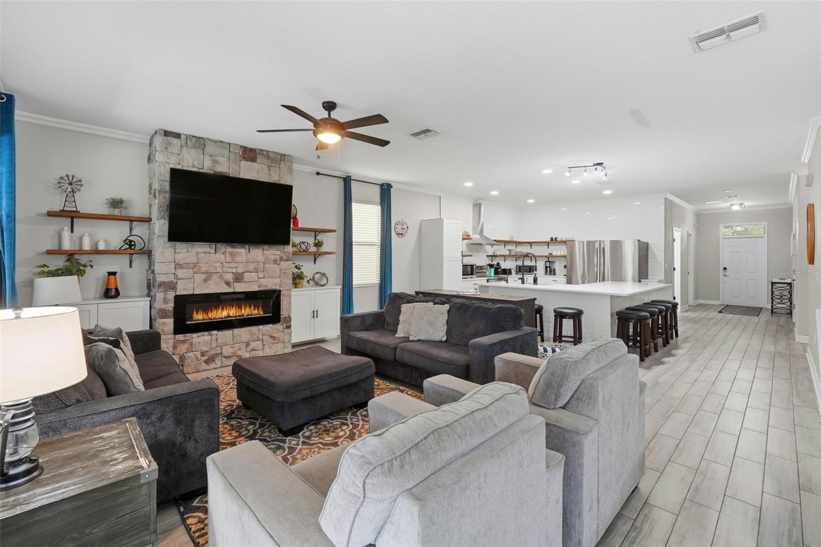 Image 15 of 59 For 1408 Moon Valley Drive