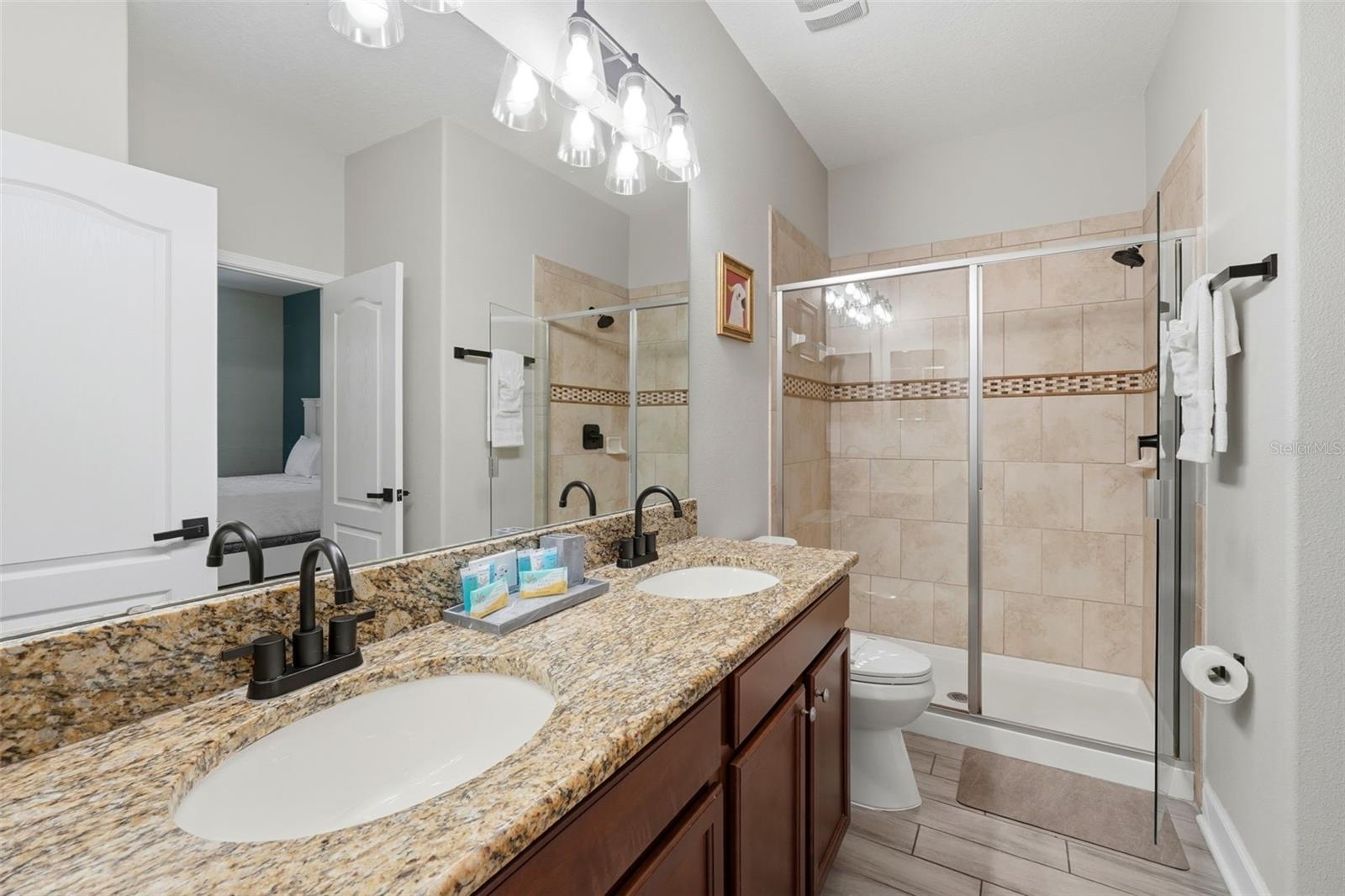 Image 28 of 59 For 1408 Moon Valley Drive