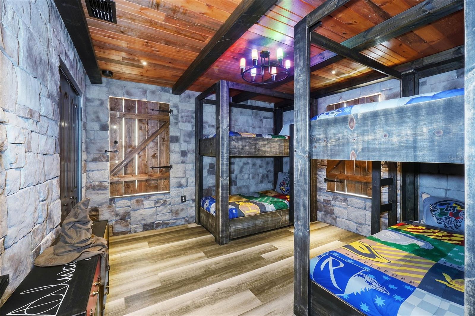 Image 29 of 59 For 1408 Moon Valley Drive