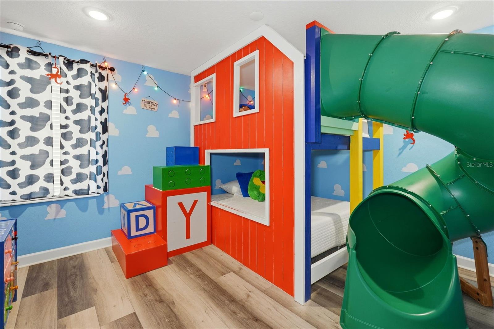 Image 38 of 59 For 1408 Moon Valley Drive