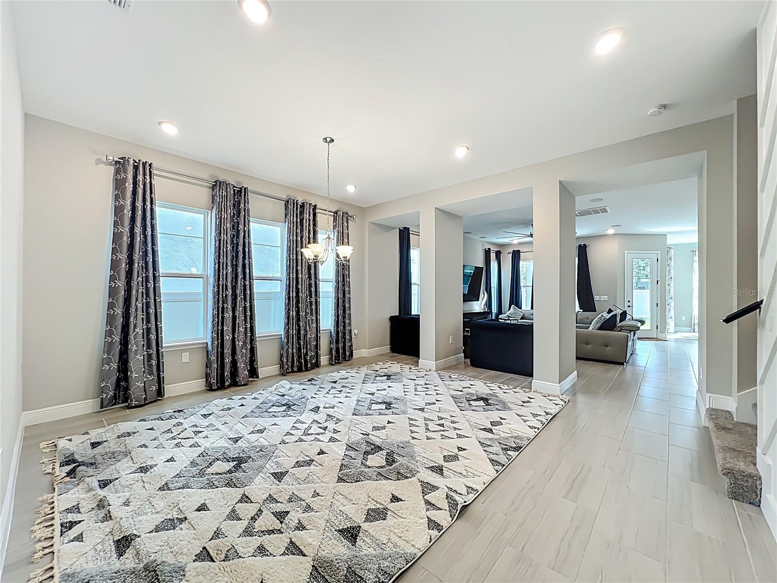 Image 10 of 72 For 9929 Summerlake Groves Street