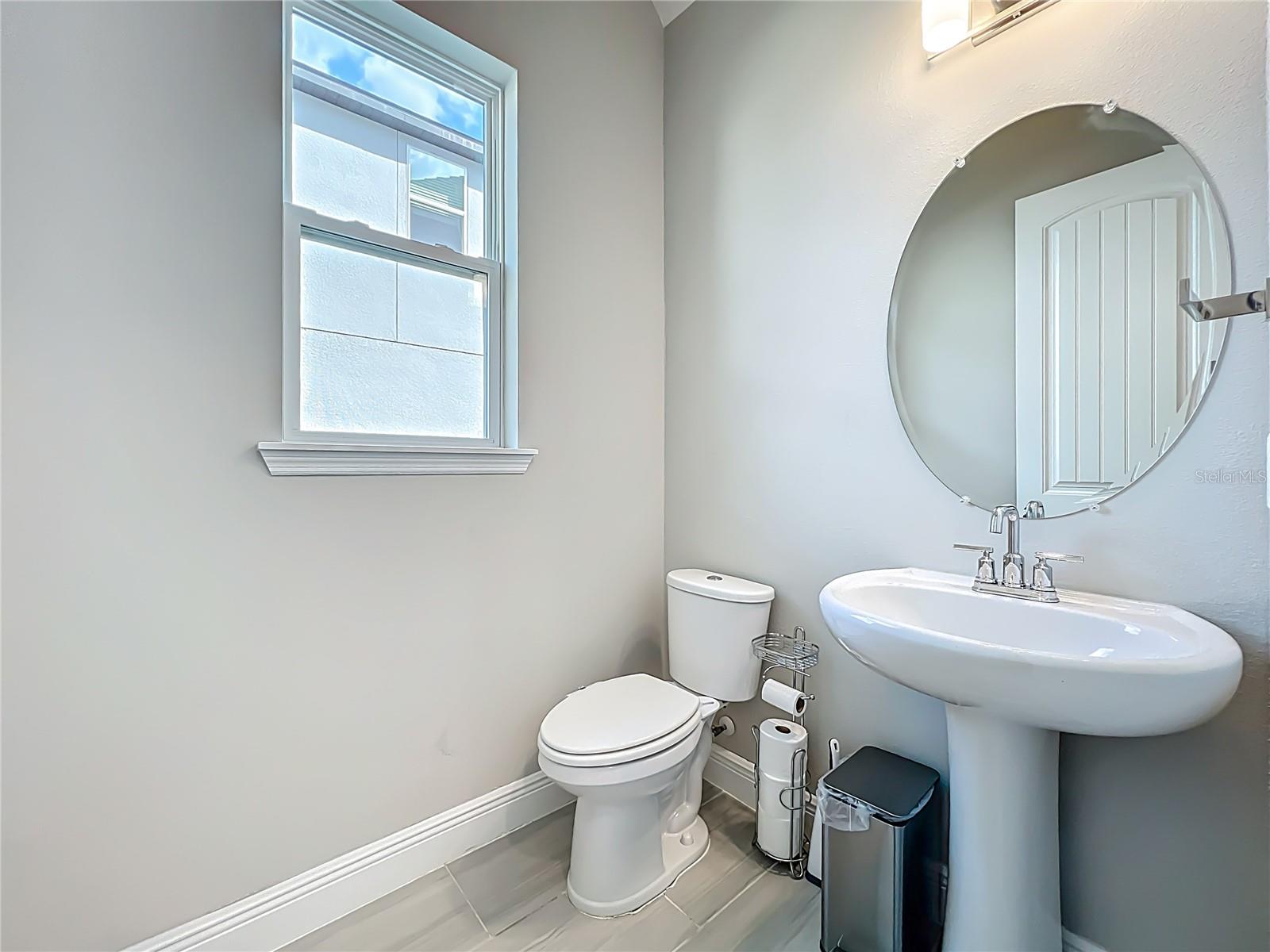 Image 28 of 72 For 9929 Summerlake Groves Street