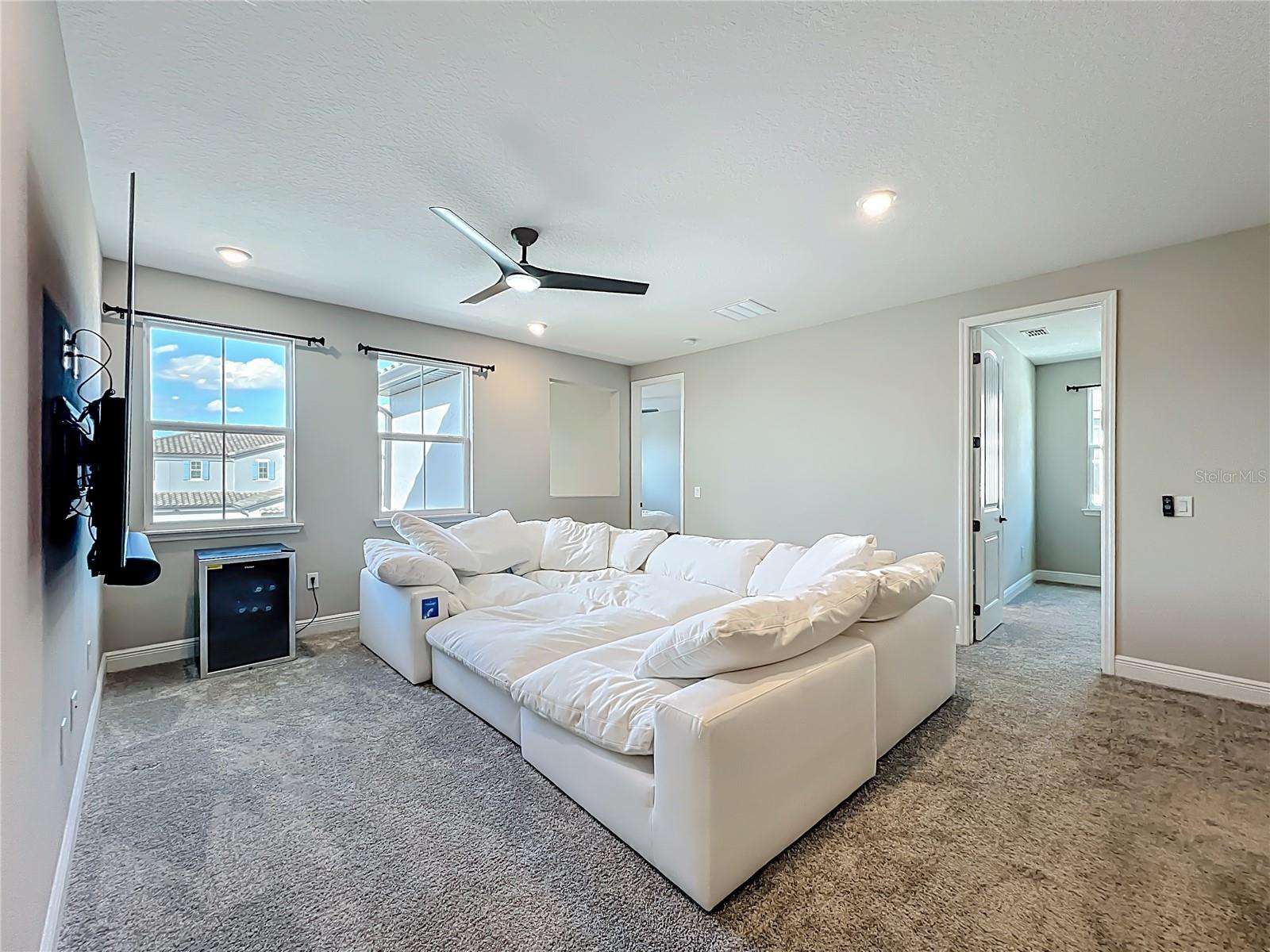 Image 40 of 72 For 9929 Summerlake Groves Street