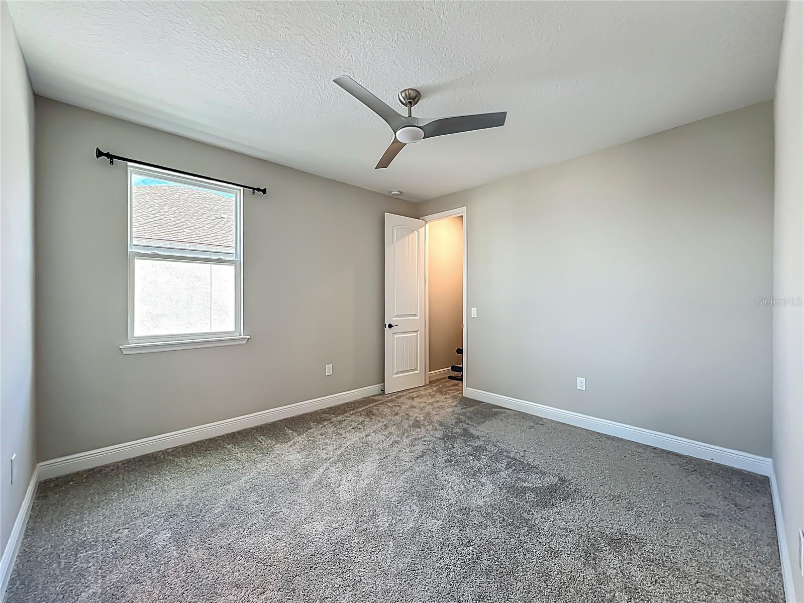 Image 43 of 72 For 9929 Summerlake Groves Street