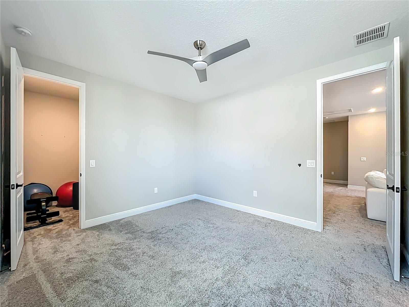 Image 44 of 72 For 9929 Summerlake Groves Street