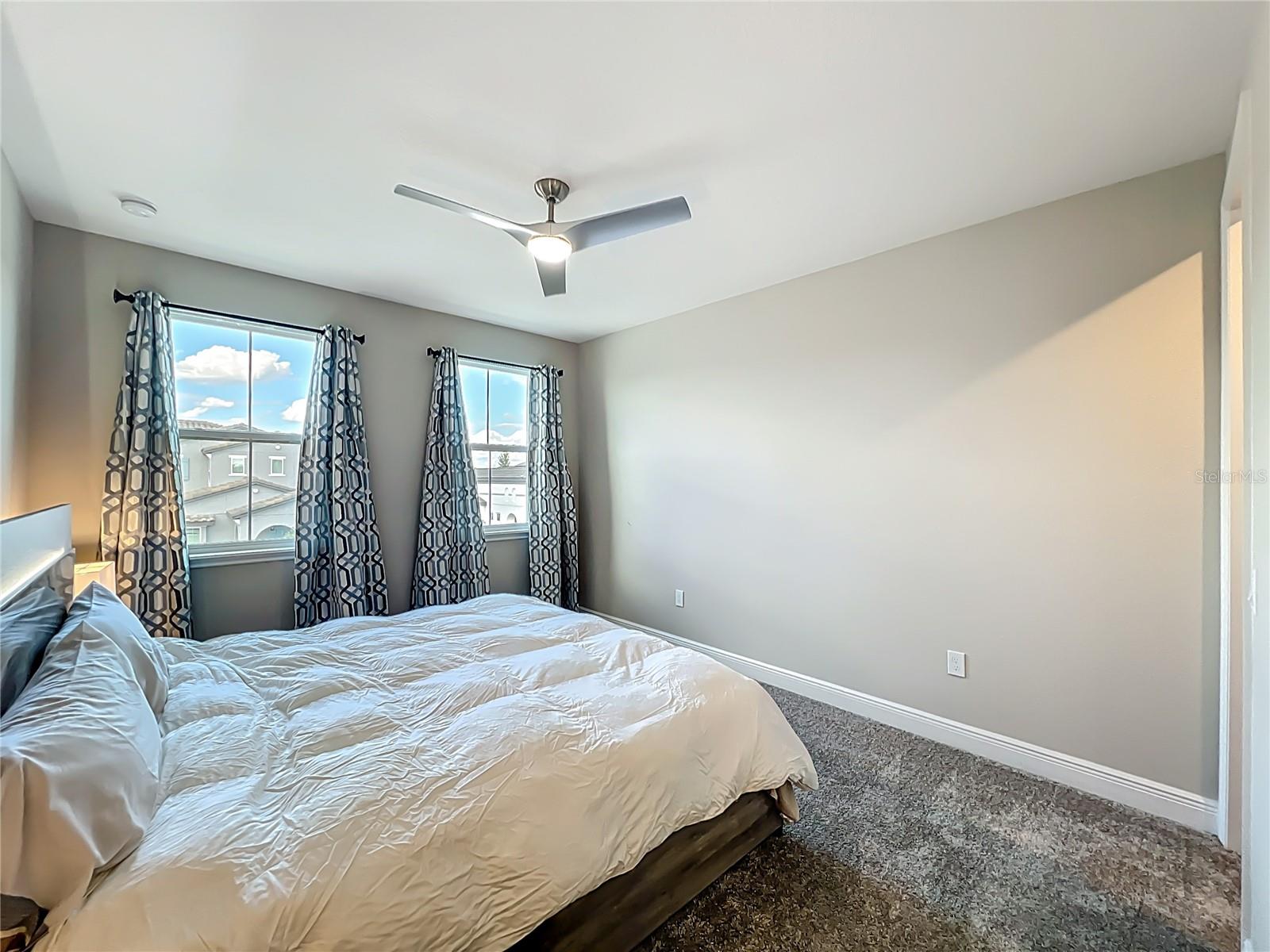 Image 45 of 72 For 9929 Summerlake Groves Street