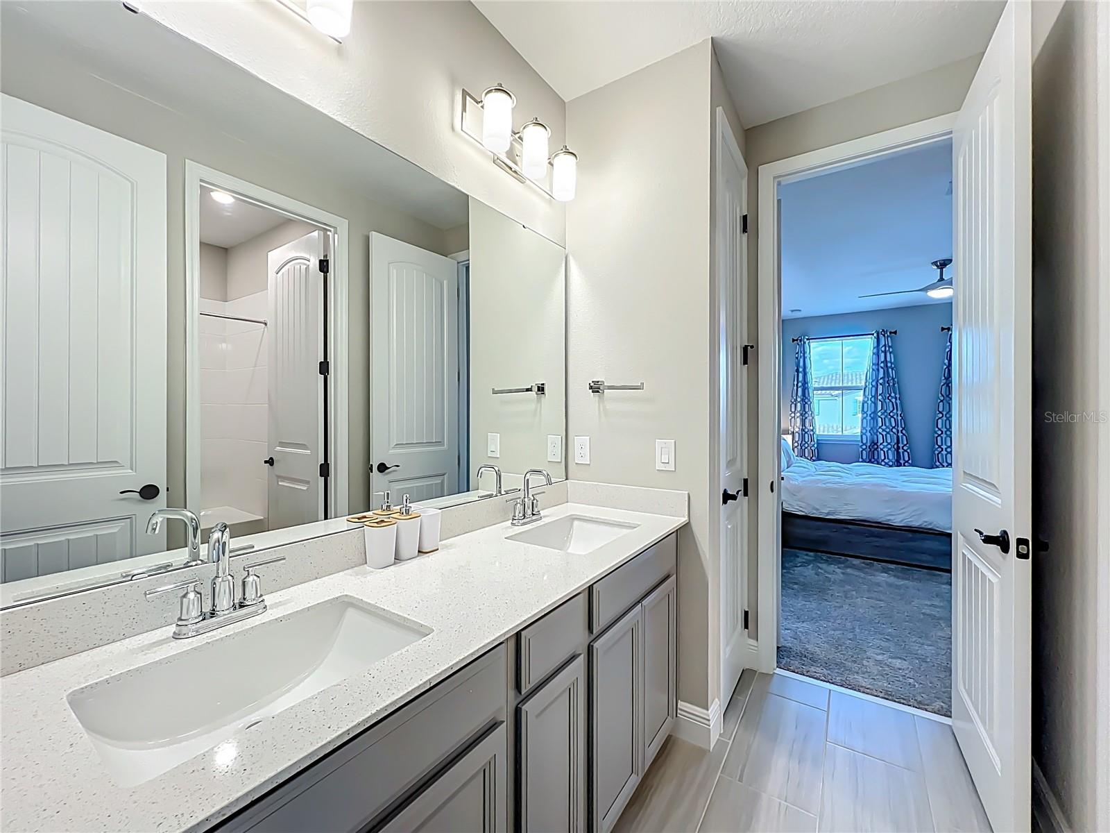 Image 48 of 72 For 9929 Summerlake Groves Street