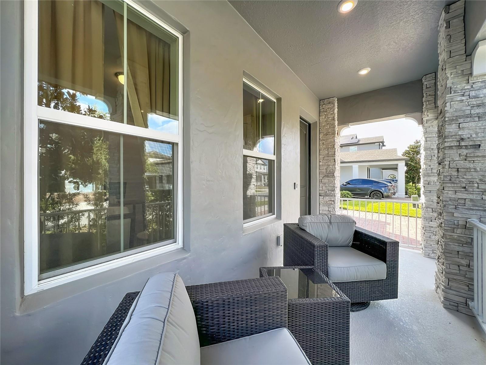 Image 5 of 72 For 9929 Summerlake Groves Street