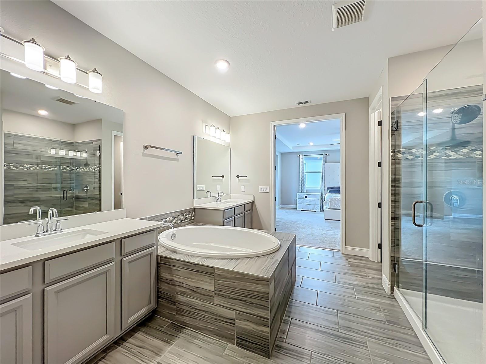 Image 62 of 72 For 9929 Summerlake Groves Street