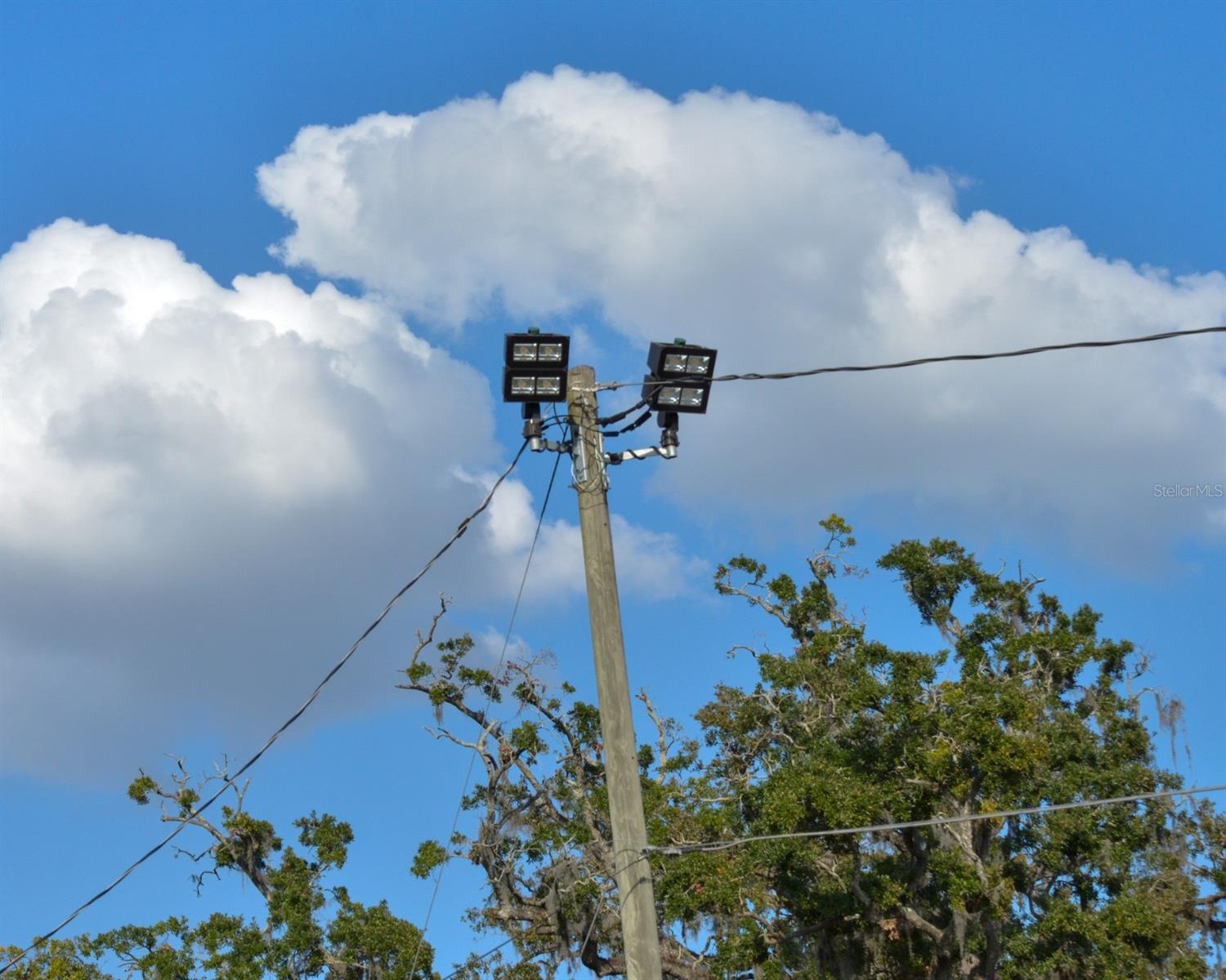 Image 14 of 31 For 5225 Old Winter Garden Road