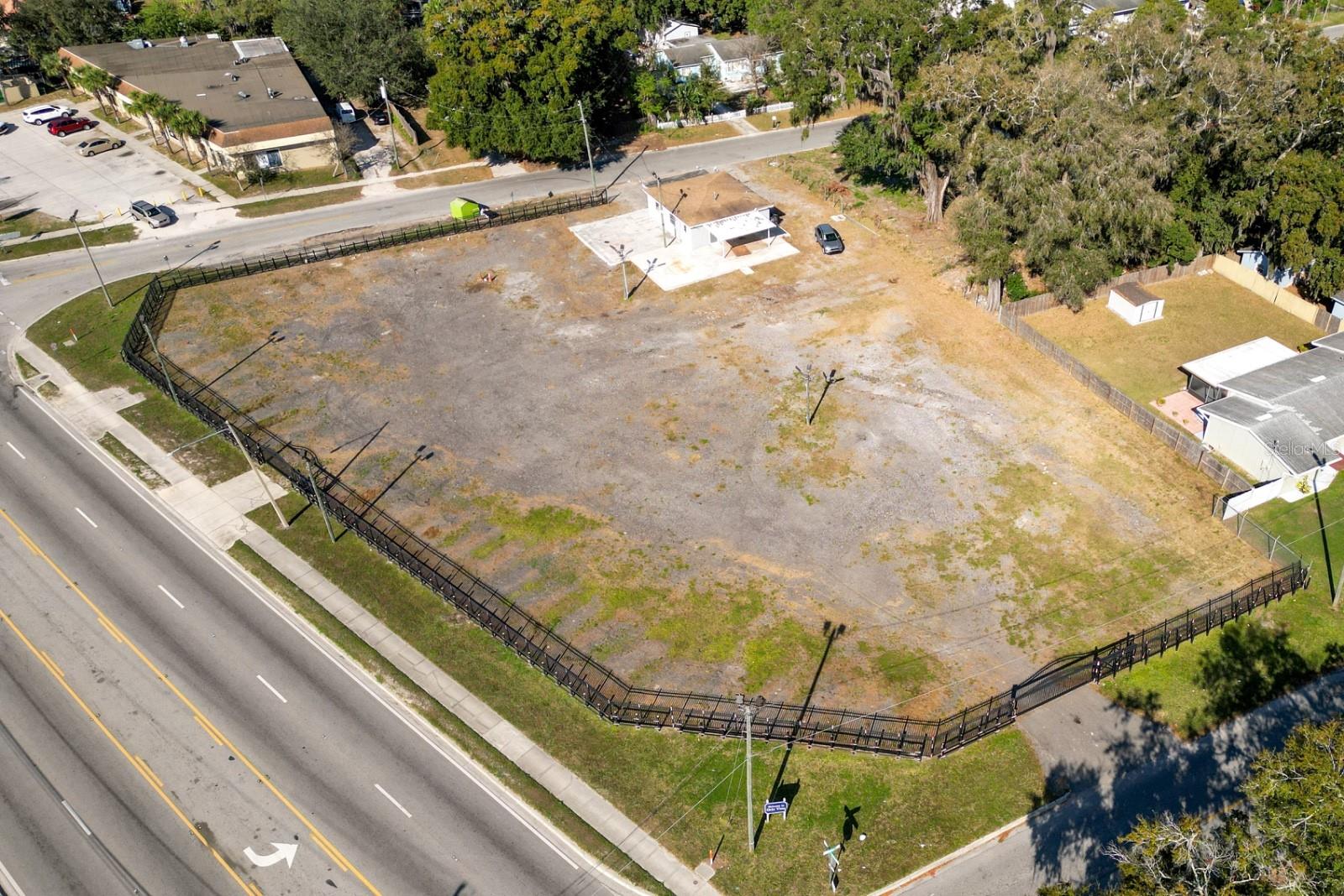 Image 17 of 31 For 5225 Old Winter Garden Road