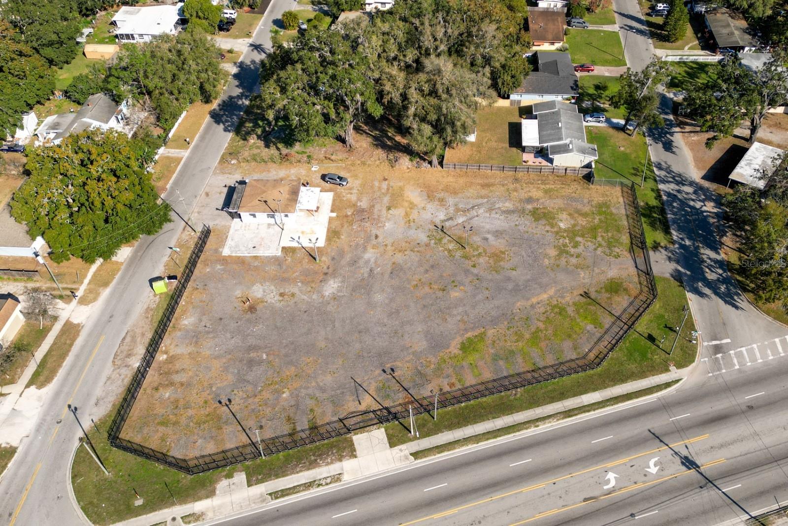 Image 19 of 31 For 5225 Old Winter Garden Road