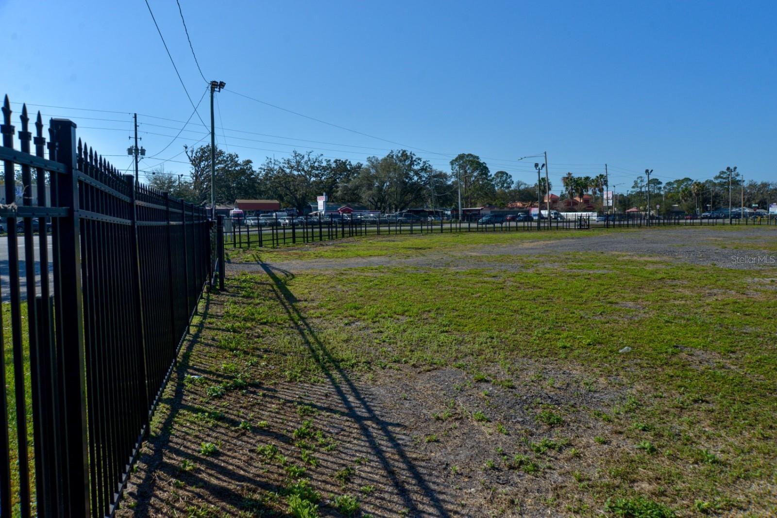 Image 27 of 31 For 5225 Old Winter Garden Road