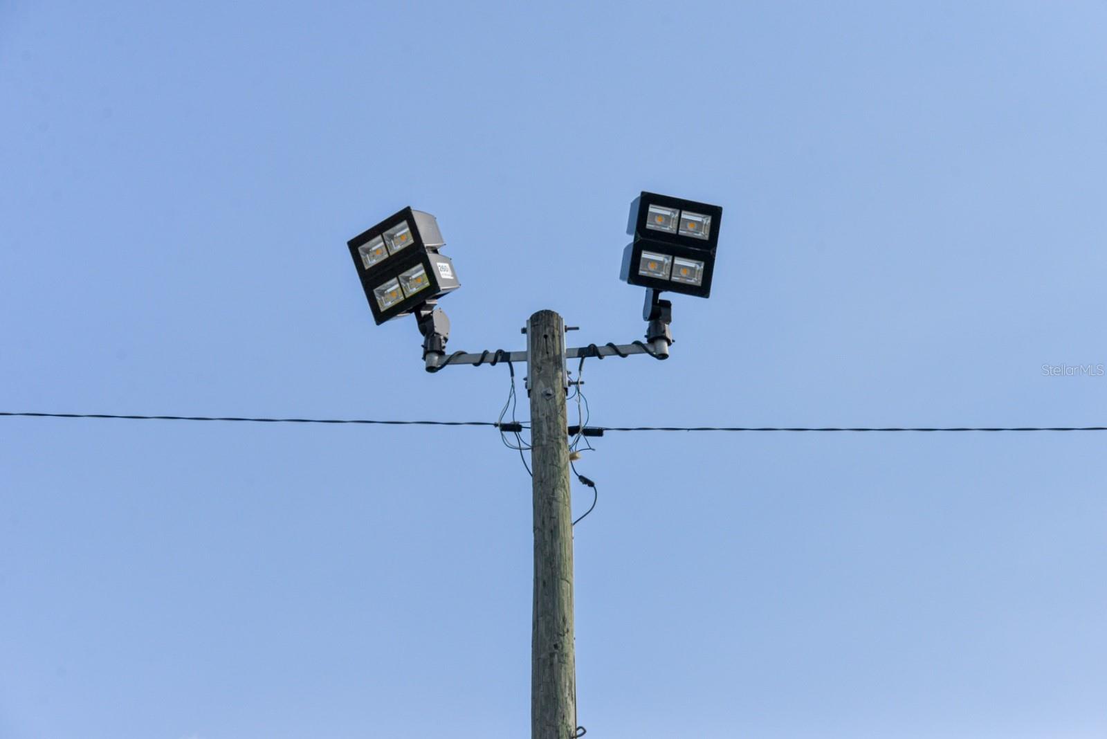 Image 3 of 31 For 5225 Old Winter Garden Road