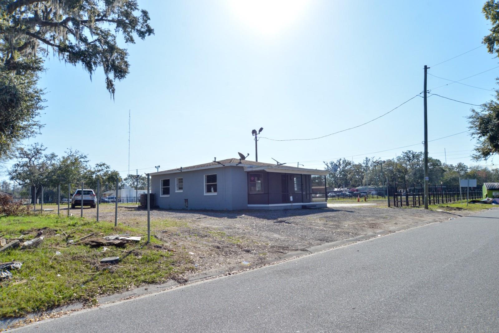 Image 30 of 31 For 5225 Old Winter Garden Road