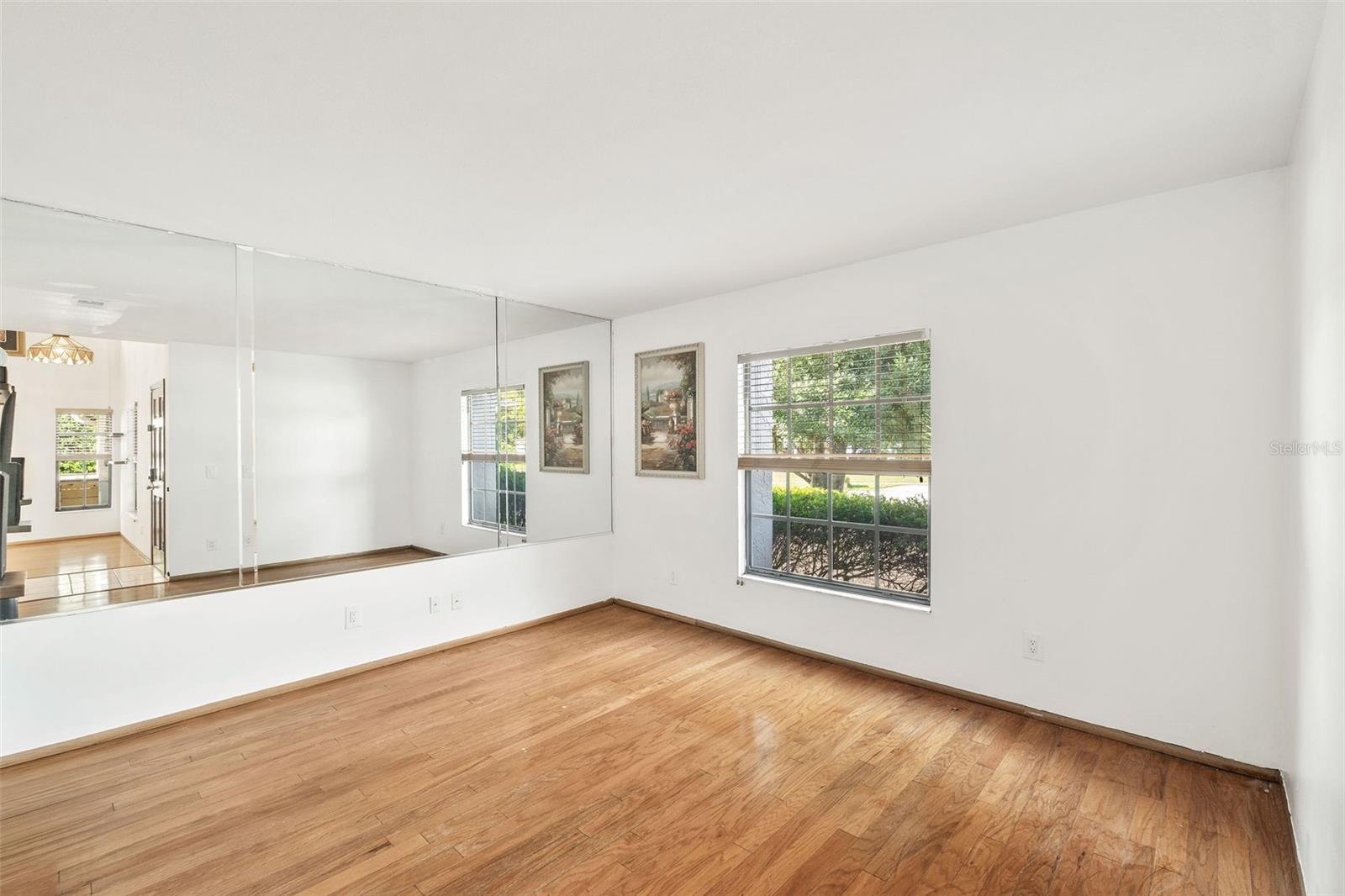 Image 18 of 42 For 1942 Kimberwicke Circle