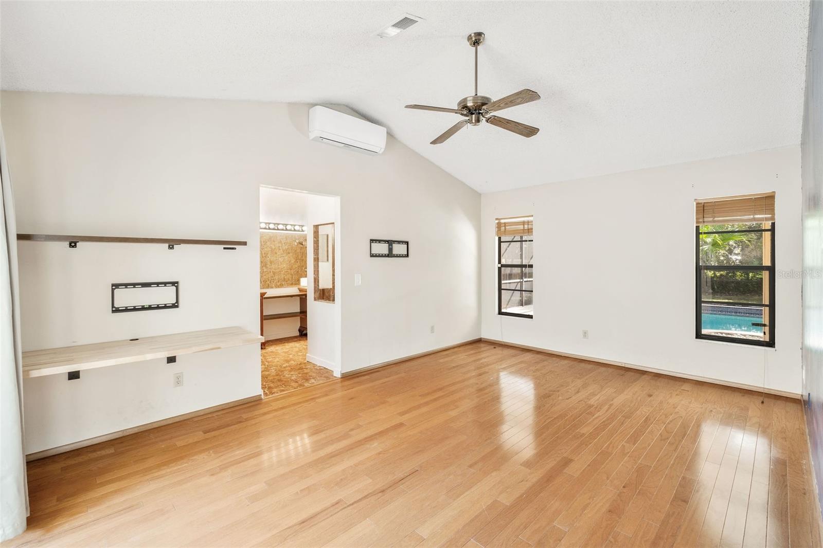 Image 19 of 42 For 1942 Kimberwicke Circle