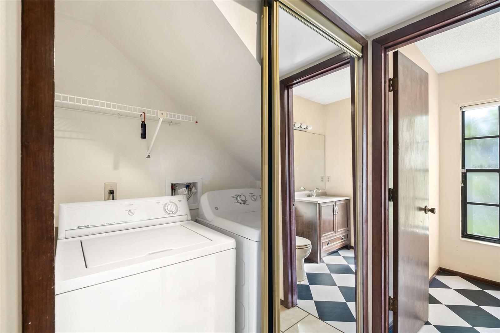 Image 27 of 42 For 1942 Kimberwicke Circle