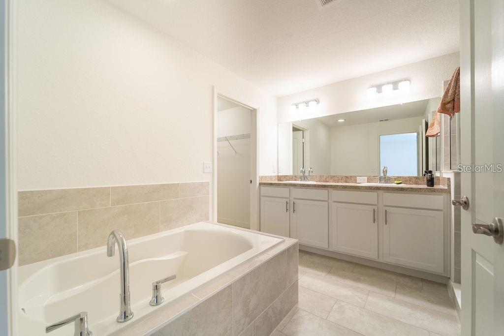 Image 28 of 44 For 1955 Thompson Preserve Boulevard