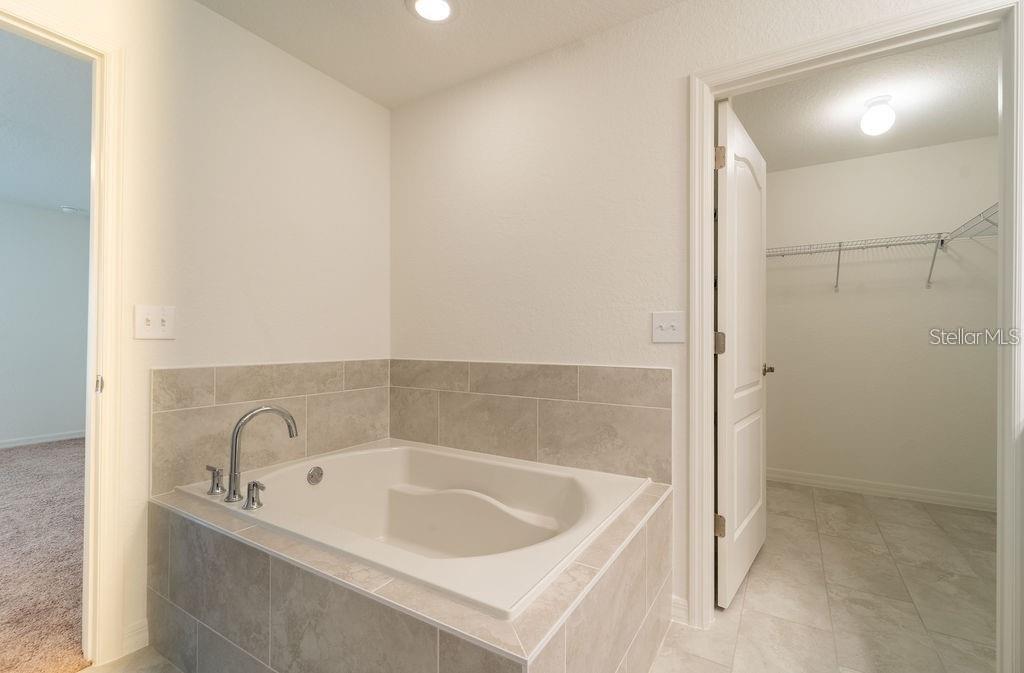 Image 29 of 44 For 1955 Thompson Preserve Boulevard